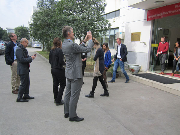 荷蘭海牙商學(xué)院的依斯倍之行