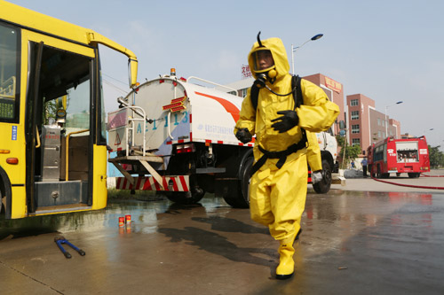 看看新加坡如何管理?；饭S