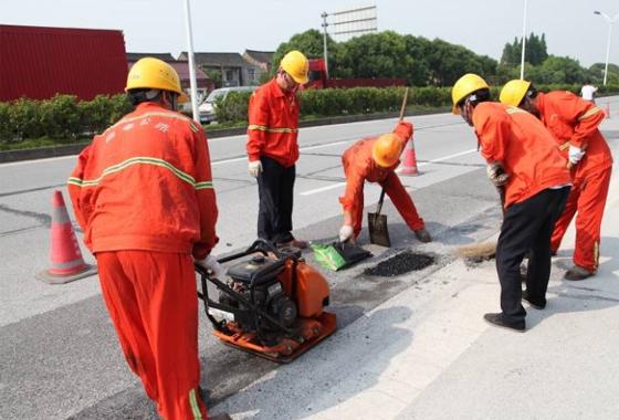 38℃高溫，這些身影讓你看到哭