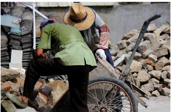 38℃高溫，這些身影讓你看到哭