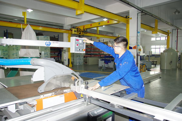 推臺鋸操作規(guī)范