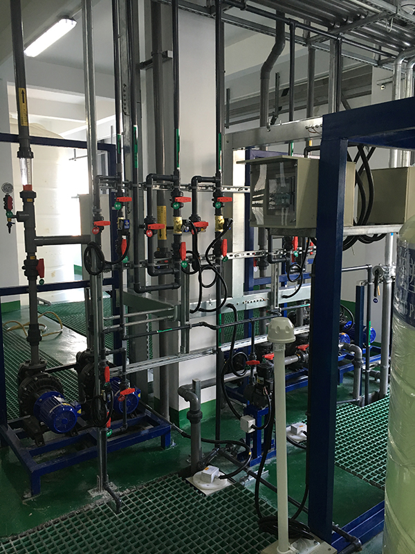 淺析高鹽分廢水處理設(shè)備中離心機的內(nèi)部結(jié)構(gòu)