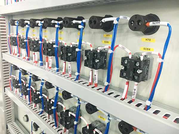 如何減少電流電壓對(duì)PLC的干擾