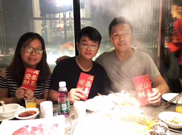 依斯倍環(huán)保聚餐活動(dòng)歡聲笑語(yǔ)，還有紅包拿哦