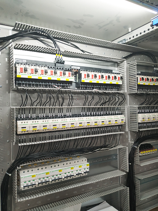 電氣部淺析選擇電流保險絲需了解哪些參數(shù)