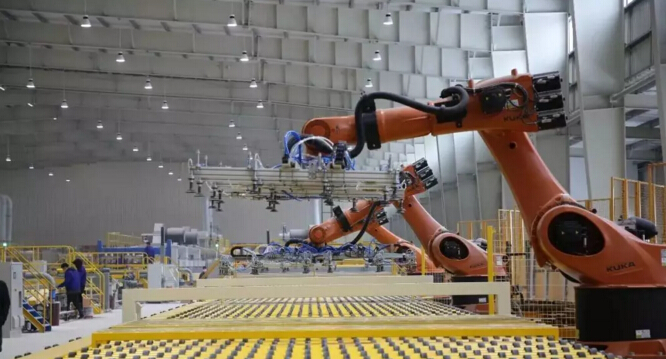 安徽鳳陽堅持發(fā)展，大力推動玻璃產(chǎn)業(yè)鏈