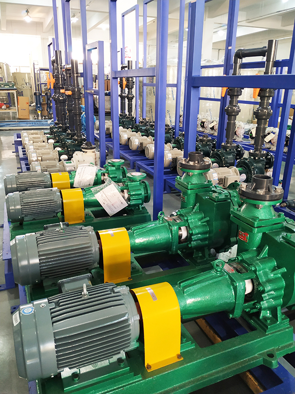 依斯倍環(huán)保水處理基本知識(shí)普及-羅茨風(fēng)機(jī)的工作原理和特點(diǎn)