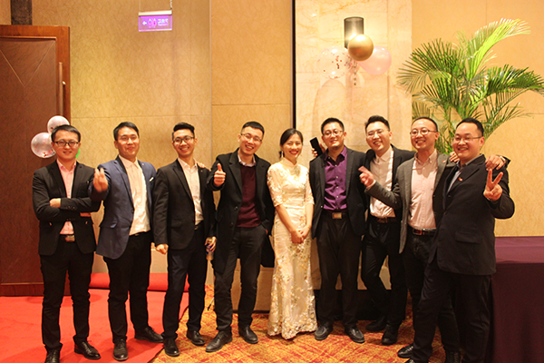 2019依斯倍環(huán)保年會團(tuán)隊(duì)合影