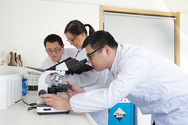 依斯倍環(huán)保實驗研發(fā)團隊