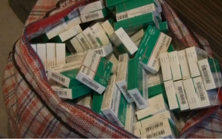 家里儲(chǔ)備的藥品過(guò)期了，該怎么處理