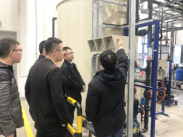 中廣核集團領(lǐng)導蒞臨依斯倍環(huán)保參觀指導