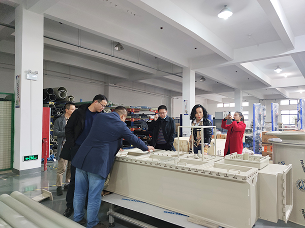 E20環(huán)境商學(xué)院同學(xué)參觀依斯倍環(huán)保