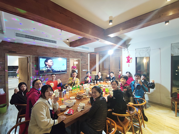 依斯倍環(huán)保營銷團(tuán)隊(duì)西山縹緲峰戶外拓展旅游活動之旅