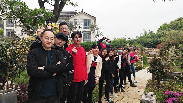 依斯倍環(huán)保營銷團(tuán)隊(duì)西山縹緲峰戶外拓展旅游活動之旅