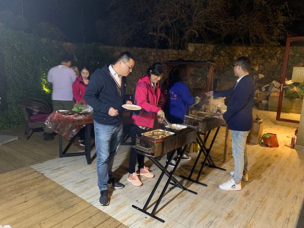 依斯倍環(huán)保公司技術(shù)研發(fā)部門西山團(tuán)建拓展活動