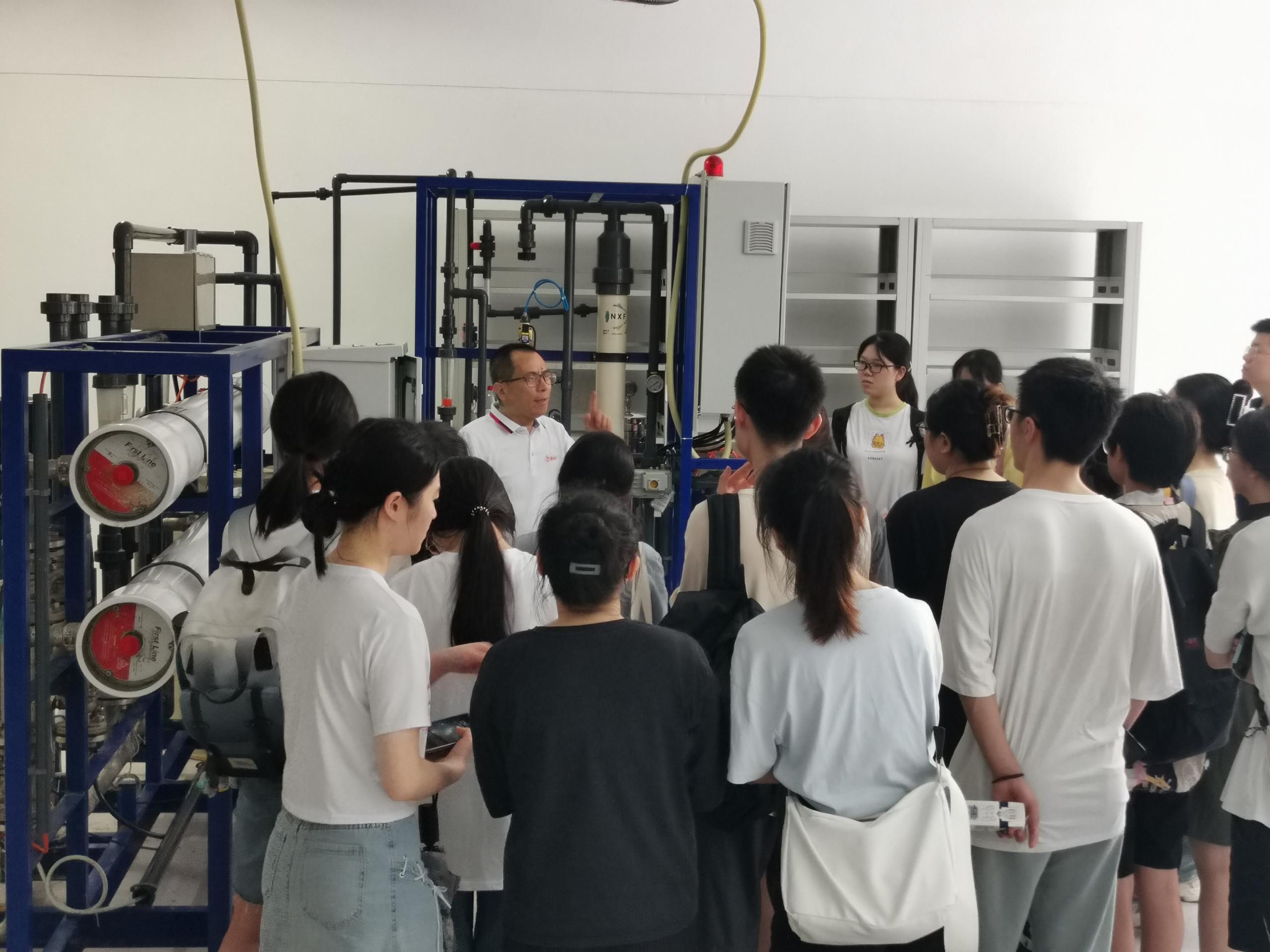 校企合作不斷線  企業(yè)課堂不停學 | 重慶依斯倍走進重慶工商大學