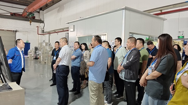 【學(xué)習(xí)先進技術(shù)，促進環(huán)保發(fā)展】石家莊市科技局領(lǐng)導(dǎo)考察蘇州依斯倍環(huán)保