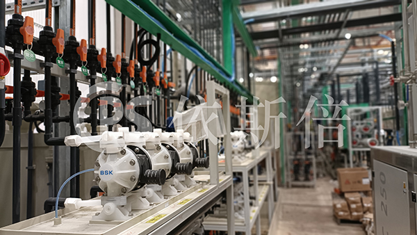 化工產(chǎn)業(yè)作為現(xiàn)代經(jīng)濟的支柱之一，其生產(chǎn)過程中產(chǎn)生的廢水問題一直是環(huán)保領域的難題。接下來由依斯倍小編介紹高氨氮廢水處理。