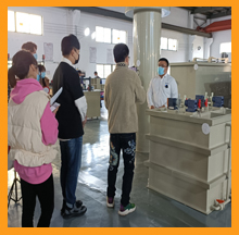 依斯倍新員工作為帶貨主播模擬線上銷售產品的比賽